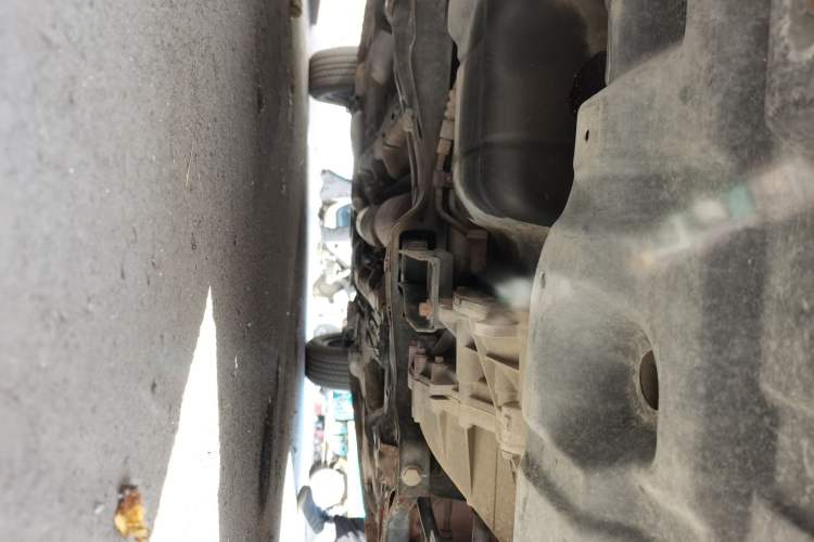 Used FAW Yingzhi G3 2014 1.5L Manual ZhiZun Edition Chassis Front