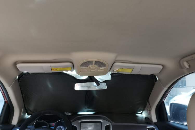 Used FAW Yingzhi G3 2014 1.5L Manual ZhiZun Edition Headliner