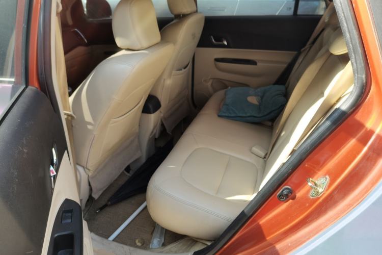 Used FAW Yingzhi G3 2014 1.5L Manual ZhiZun Edition Left Rear Seat