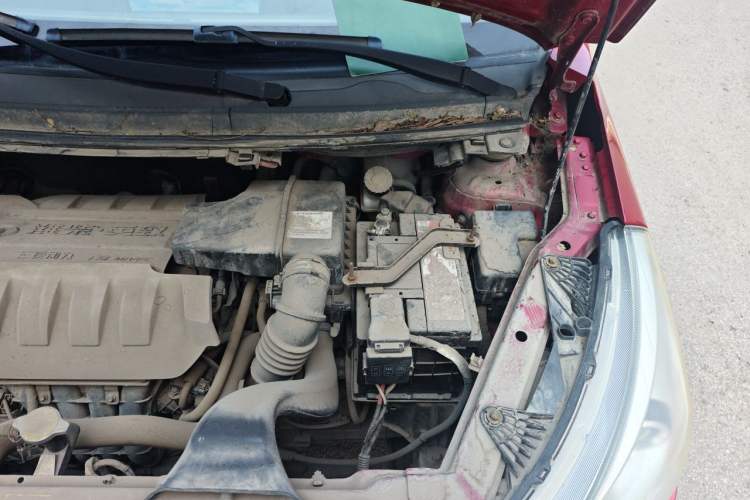 Used FAW Yingzhi G3 2014 1.5L Manual ZhiZun Edition Engine Bay Left