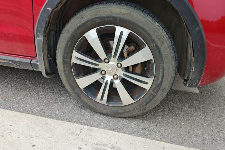 Used FAW Yingzhi G3 2014 1.5L Manual Zhihao Edition Right Front Wheel Hub