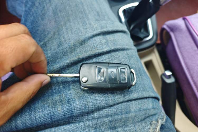 Used FAW Yingzhi G3 2014 1.5L Manual ZhiZun Edition Vehicle Key