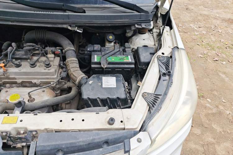 Used FAW Yingzhi G3 2014 1.5L Manual Zhihui Model Engine Bay Left