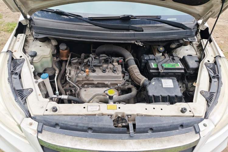 Used FAW Yingzhi G3 2014 1.5L Manual Zhihui Model Engine Bay