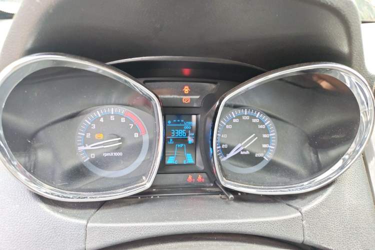 Used FAW Yingzhi G3 2014 1.5L Manual Zhihui Model Instrument Cluster