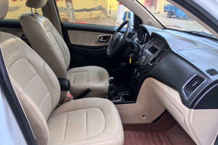 Used FAW Yingzhi G3 2014 1.5L Manual Zhihao Edition Interior 7