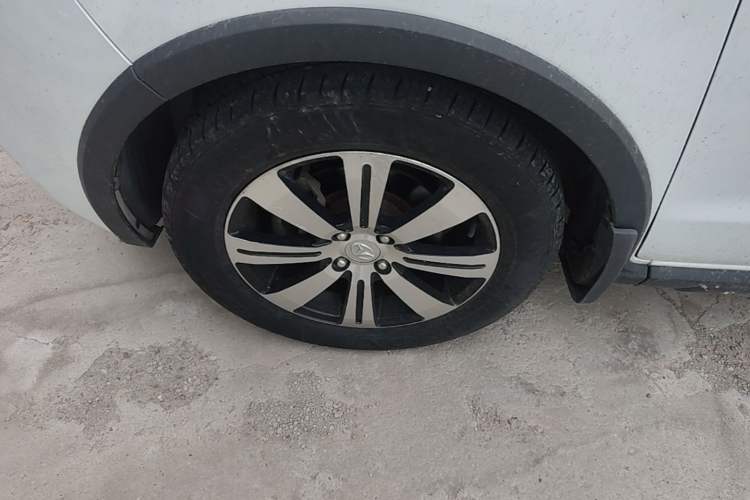 Used FAW Yingzhi G3 2014 1.5L Manual Zhihao Edition Left Front Wheel Hub