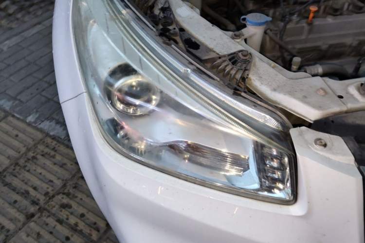 Used FAW Yingzhi G3 2014 1.5L Manual Zhihui Model Right Front Headlight