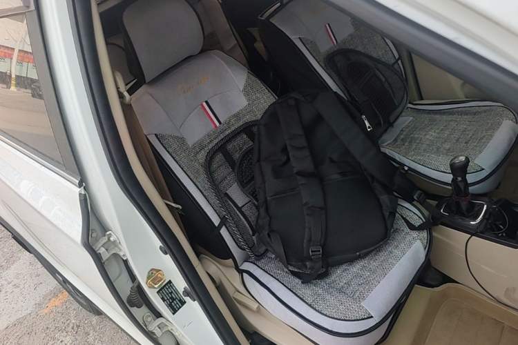 Used FAW Yingzhi G3 2014 1.5L Manual Zhihao Edition Right Front Seat