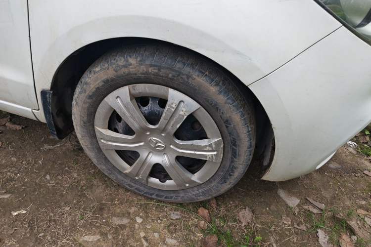 Used FAW Yingzhi G3 2014 1.5L Manual Zhihui Model Right Front Wheel Hub