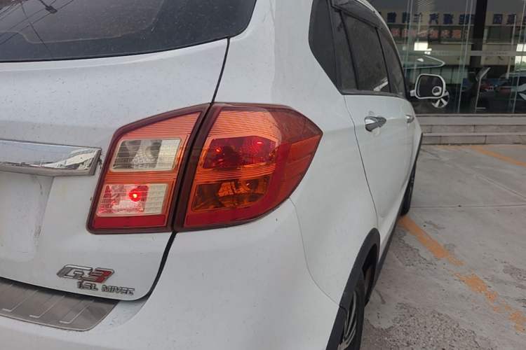 Used FAW Yingzhi G3 2014 1.5L Manual Zhihao Edition Right Rear Taillight