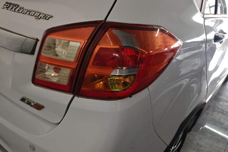 Used FAW Yingzhi G3 2014 1.5L Manual Zhihao Edition Right Rear Taillight