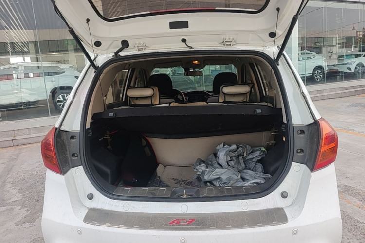 Used FAW Yingzhi G3 2014 1.5L Manual Zhihao Edition Trunk