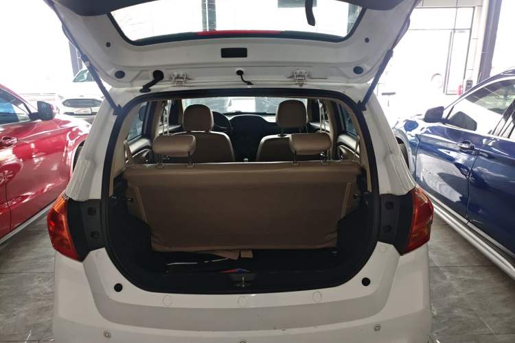 Used FAW Yingzhi G3 2014 1.5L Manual Zhihao Edition Trunk