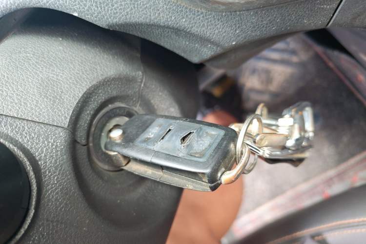 Used FAW Yingzhi G3 2014 1.5L Manual Zhihui Model Vehicle Key