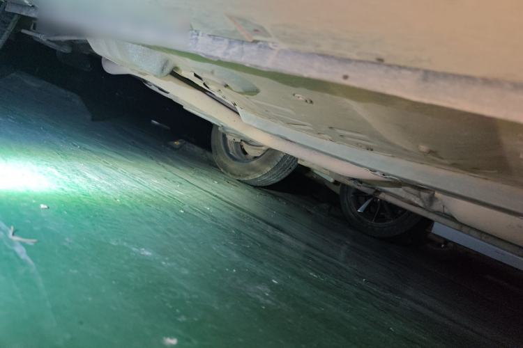 Used FAW Yingzhi G3 2015 1.5L CVT Zhihao Edition Chassis Front Right