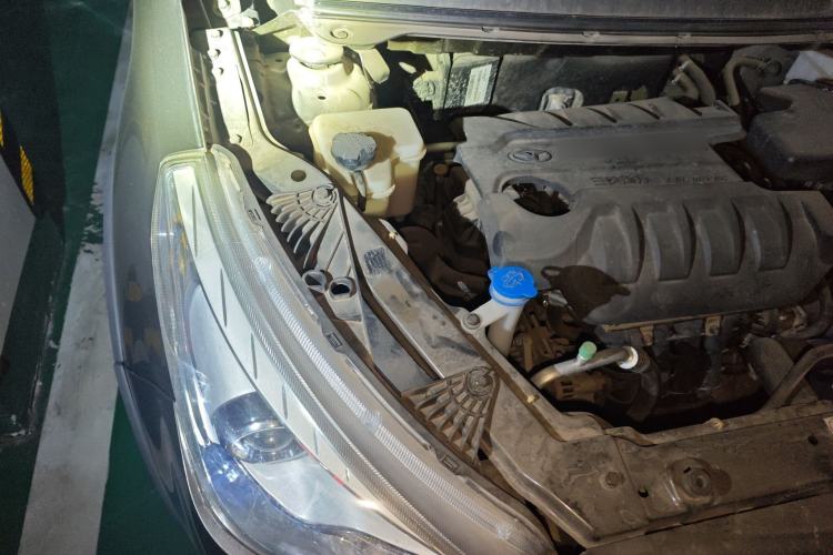 Used FAW Yingzhi G3 2015 1.5L CVT Zhihao Edition Engine Bay Right
