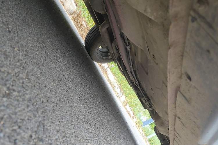 Used FAW Yingzhi G3 2015 1.5L CVT Zhihao Edition Chassis Front Left