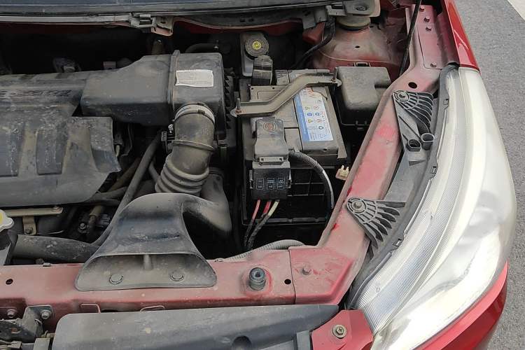 Used FAW Yingzhi G3 2015 1.5L CVT Zhihao Edition Engine Bay Left