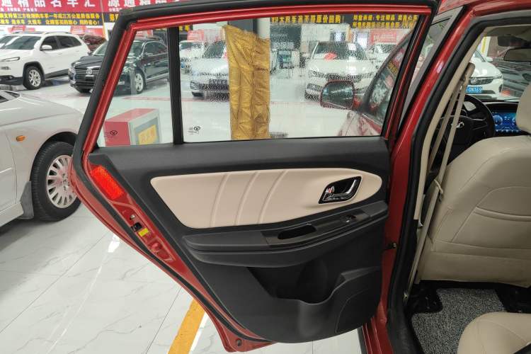 Used FAW Yingzhi G3 2015 1.5L CVT Zhihao Edition Interior 8
