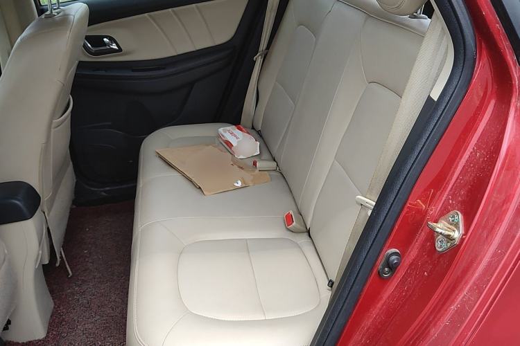 Used FAW Yingzhi G3 2015 1.5L CVT Zhihao Edition Left Rear Seat