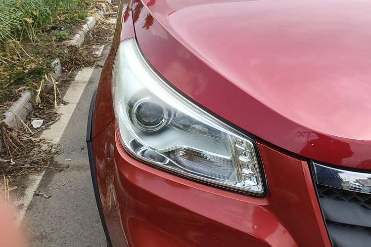Used FAW Yingzhi G3 2015 1.5L CVT Zhihao Edition Right Front Headlight