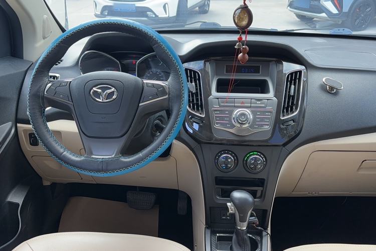 Used FAW Yingzhi G3 2015 1.5L CVT Zhihao Edition Center Console