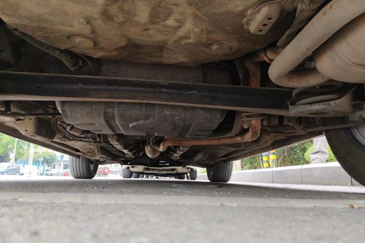 Used FAW Yingzhi G3 2015 1.5L CVT Prestige Edition Chassis Rear