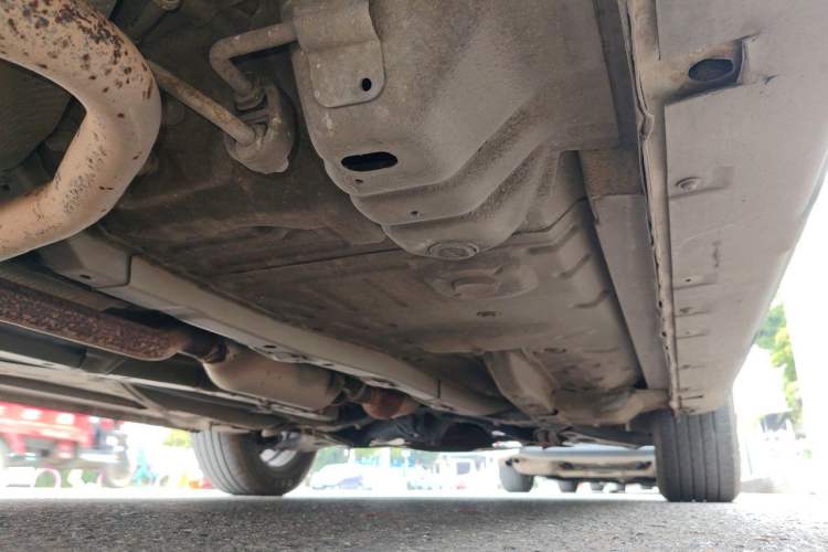Used FAW Yingzhi G3 2015 1.5L CVT Prestige Edition Chassis Rear Right