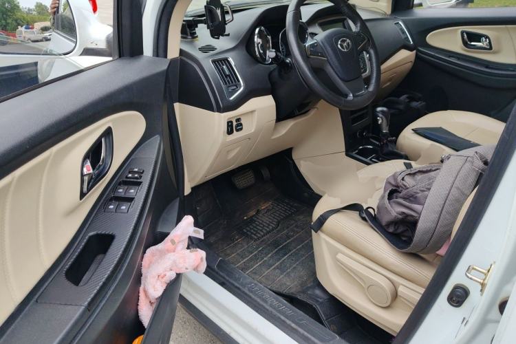 Used FAW Yingzhi G3 2015 1.5L CVT Prestige Edition Driver Seat