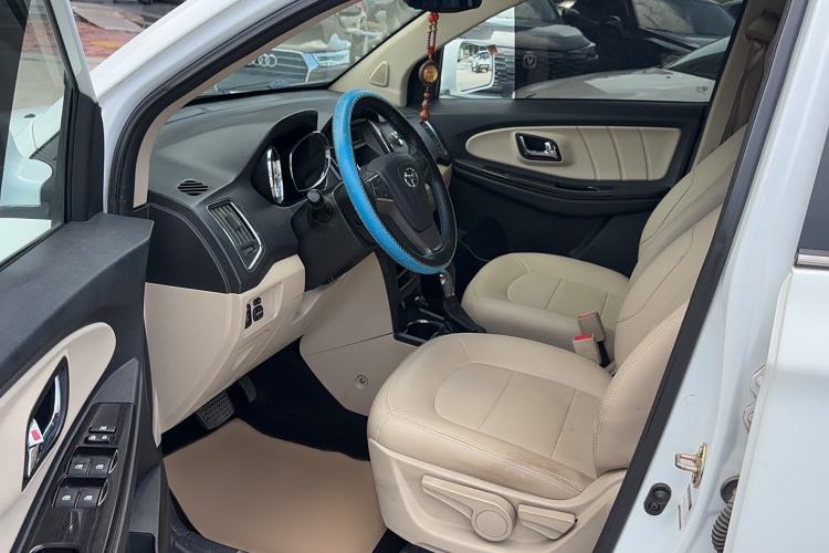Used FAW Yingzhi G3 2015 1.5L CVT Zhihao Edition Driver Seat