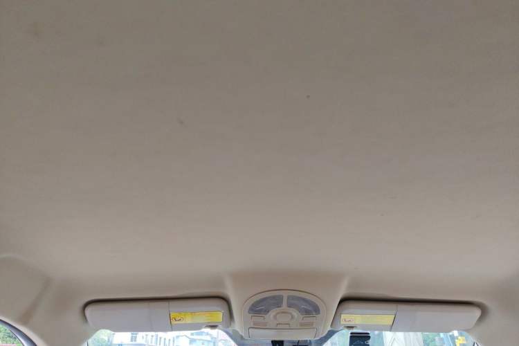Used FAW Yingzhi G3 2015 1.5L CVT Prestige Edition Headliner