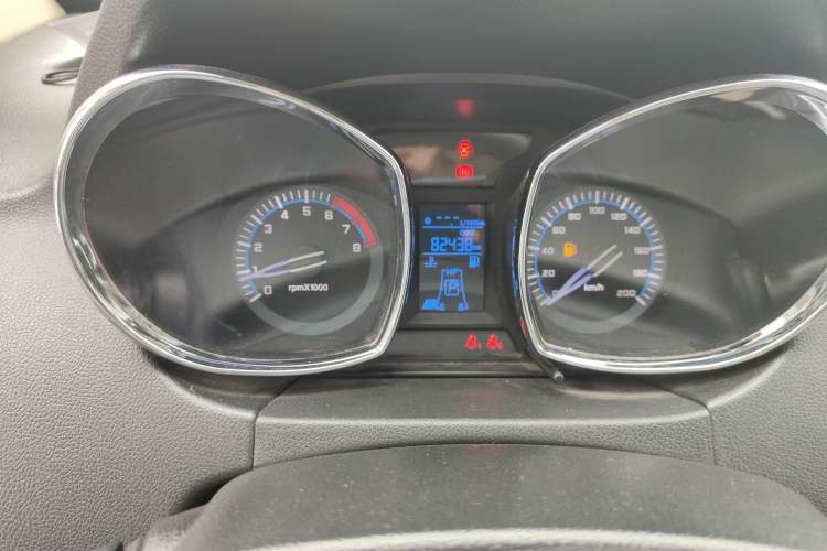Used FAW Yingzhi G3 2015 1.5L CVT Zhihao Edition Instrument Cluster