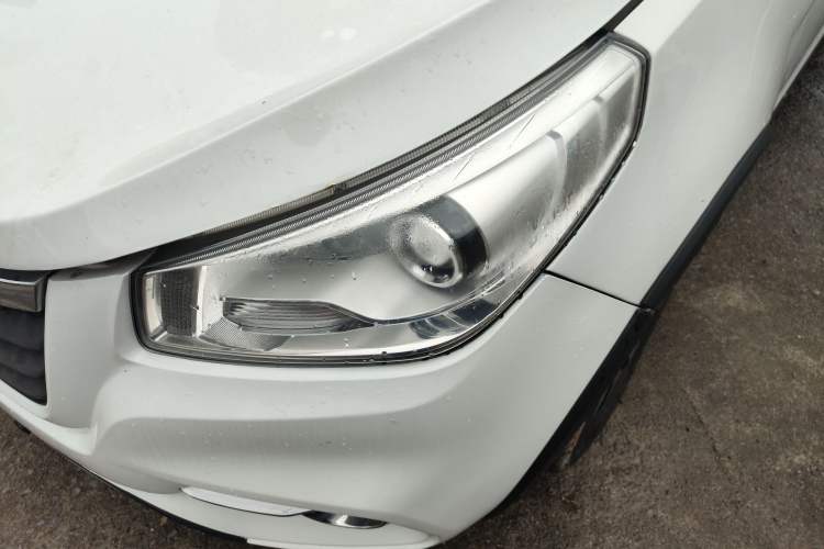 Used FAW Yingzhi G3 2015 1.5L CVT Zhihao Edition Left Front Headlight