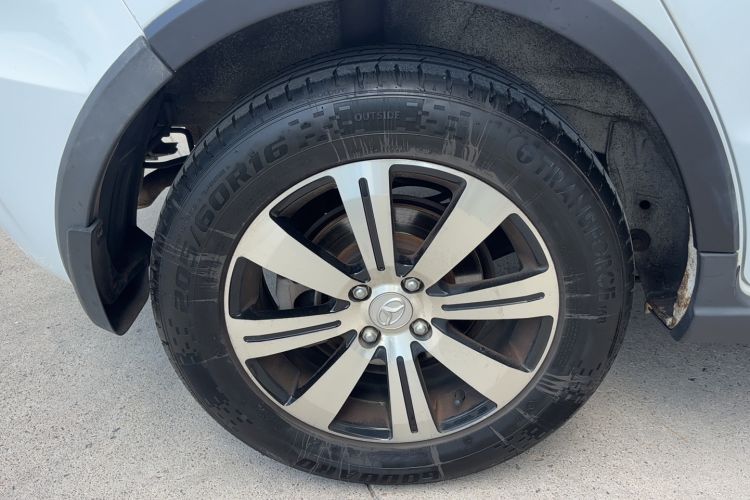Used FAW Yingzhi G3 2015 1.5L CVT Zhihao Edition Right Rear Wheel Hub