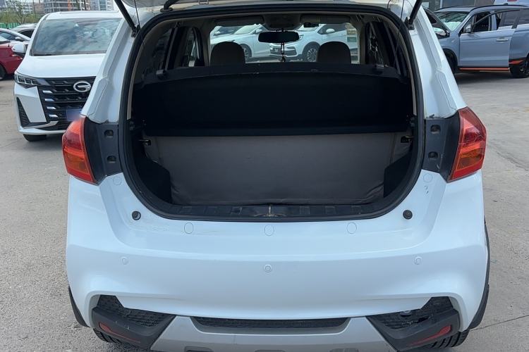 Used FAW Yingzhi G3 2015 1.5L CVT Zhihao Edition Trunk