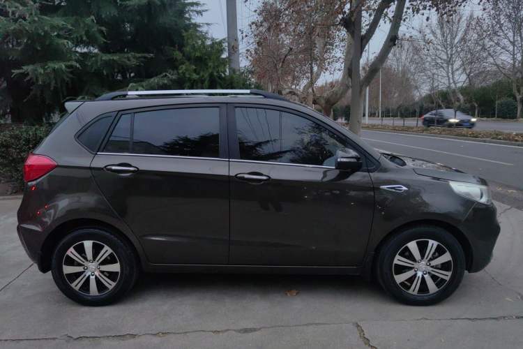 Used FAW Yingzhi G3 2016 1.5L Manual Luxury Edition Exterior 3