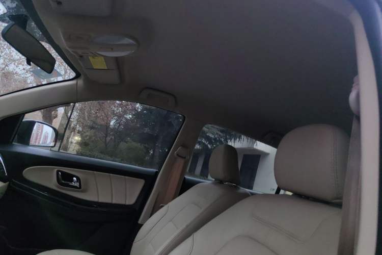 Used FAW Yingzhi G3 2016 1.5L Manual Luxury Edition Headliner