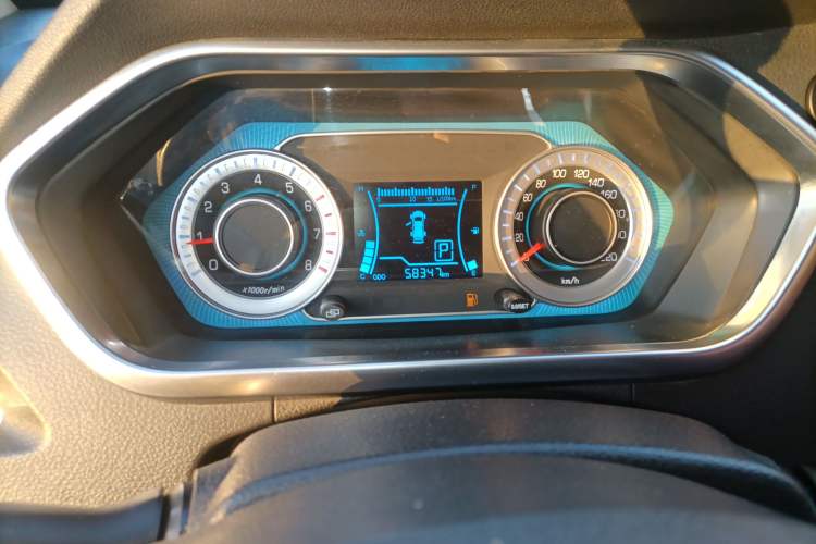 Used FAW Yingzhi G3 2016 G3S 1.5L CVT Luxury Navigation Edition Instrument Cluster