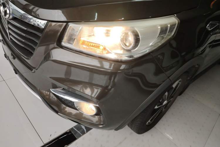 Used FAW Yingzhi G3 2016 G3S 1.5L CVT Luxury Navigation Edition Left Front Headlight