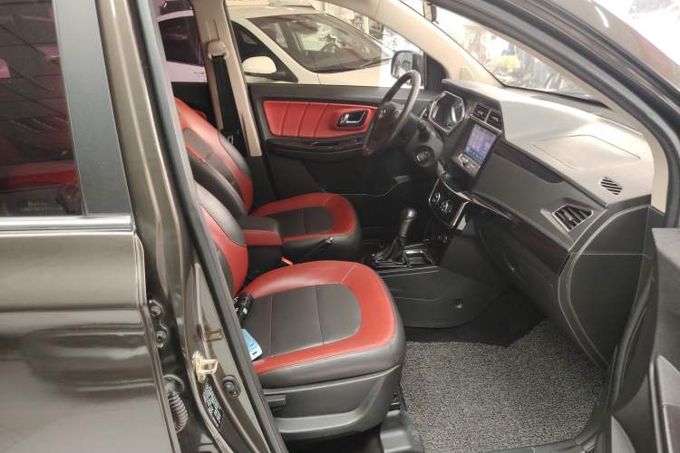 Used FAW Yingzhi G3 2016 G3S 1.5L CVT Luxury Navigation Edition Right Front Seat