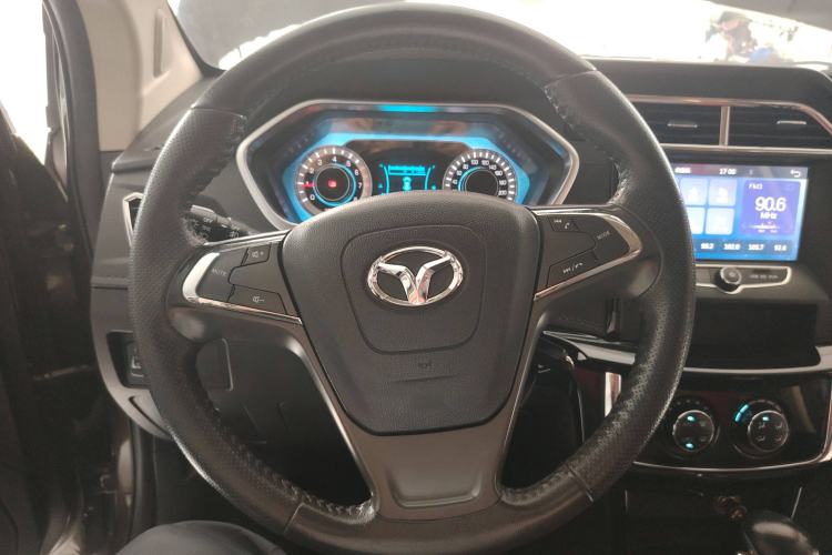 Used FAW Yingzhi G3 2016 G3S 1.5L CVT Luxury Navigation Edition Steering Wheel