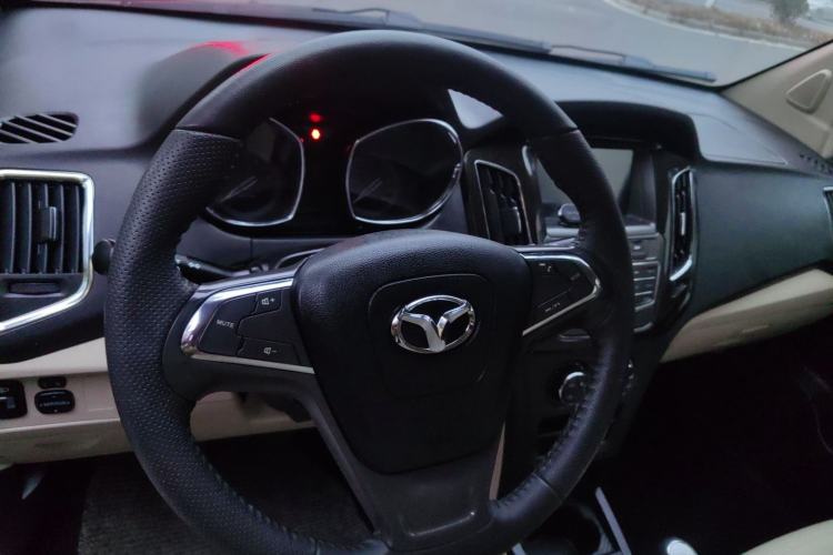 Used FAW Yingzhi G3 2016 1.5L Manual Luxury Edition Steering Wheel