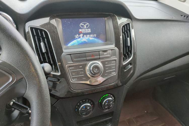 Used FAW Yingzhi G3 2016 1.5L Manual Standard Edition Audio And AC Panel