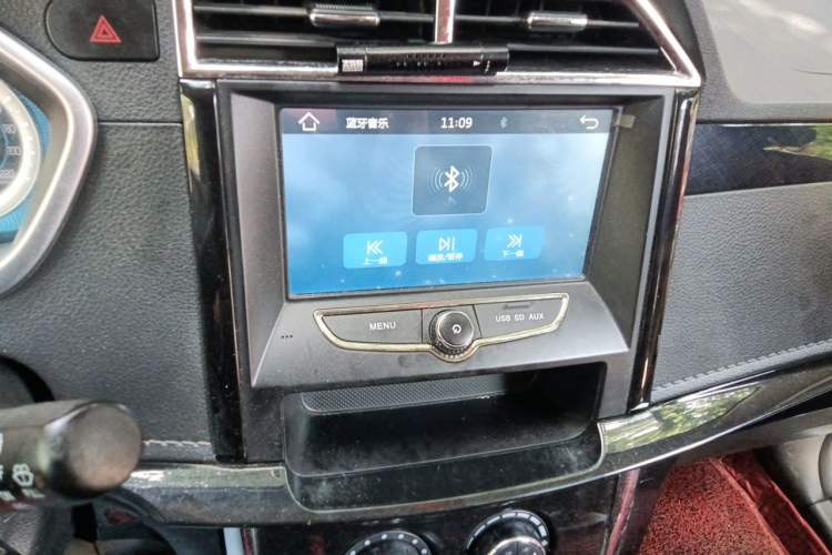 Used FAW Yingzhi G3 2016 G3S 1.5L CVT Elite Edition Audio And AC Panel