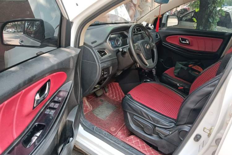 Used FAW Yingzhi G3 2016 G3S 1.5L CVT Elite Edition Driver Seat
