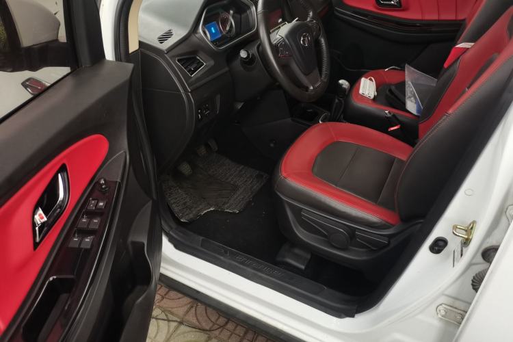 Used FAW Yingzhi G3 2016 G3S 1.5L Manual Elite Edition Driver Seat