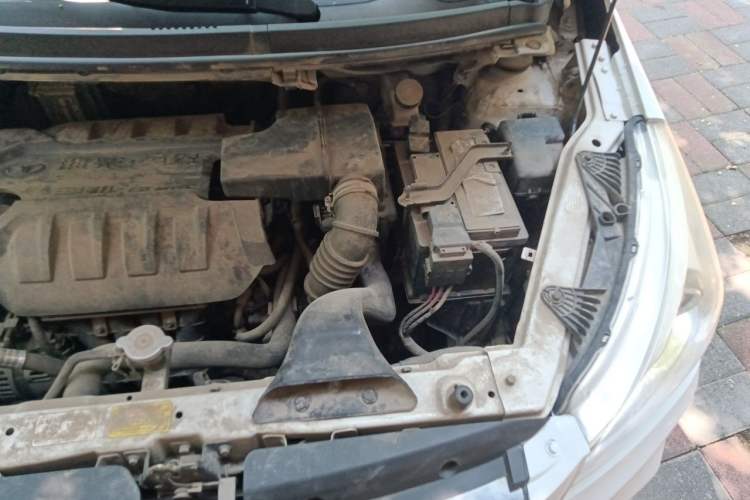 Used FAW Yingzhi G3 2016 G3S 1.5L CVT Elite Edition Engine Bay Left