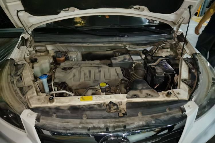 Used FAW Yingzhi G3 2016 G3S 1.5L Manual Luxury Navigation Edition Engine Bay