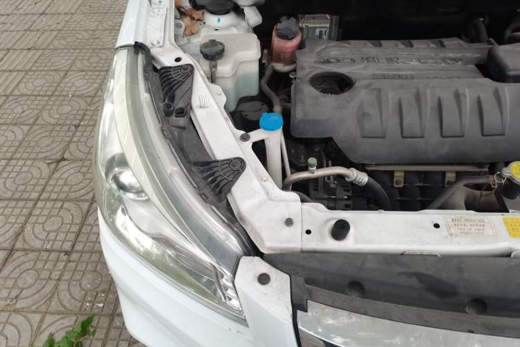 Used FAW Yingzhi G3 2016 G3S 1.5L Manual Elite Edition Engine Bay Right